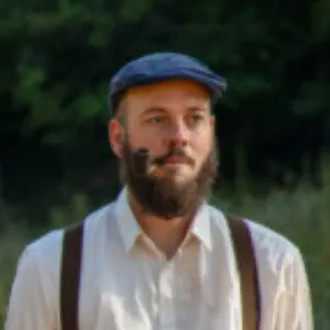 Profile photo of damien