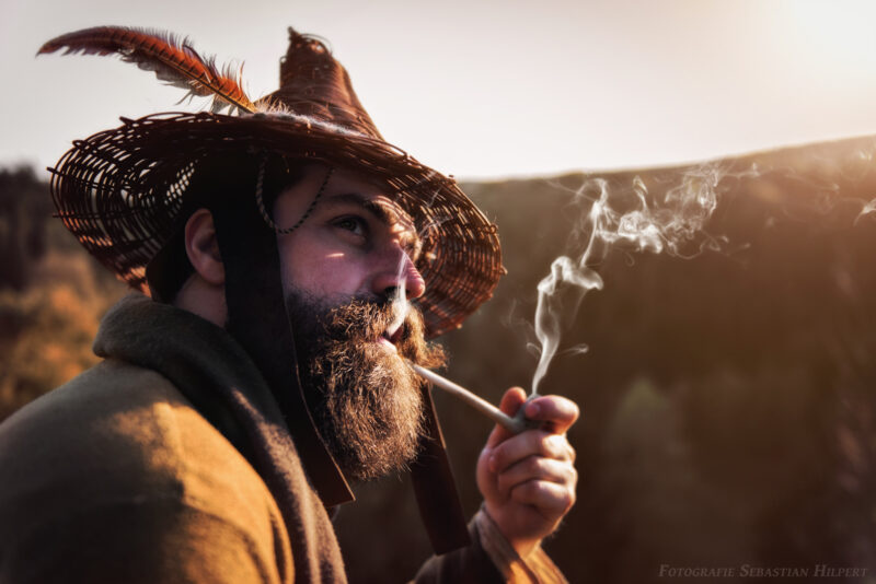 Aeghir schmaucht klein